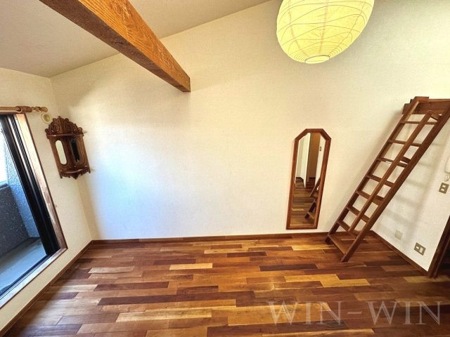 セザンヌ菰口の寝室