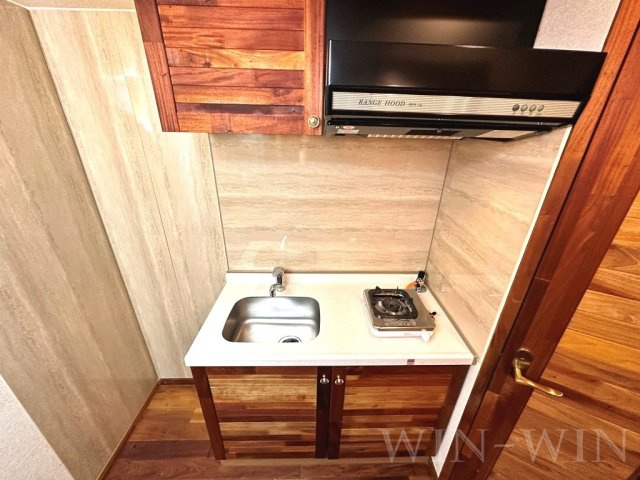 セザンヌ菰口のキッチン