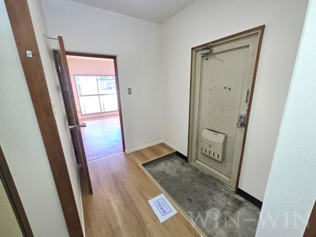 アメニティ飯野の玄関