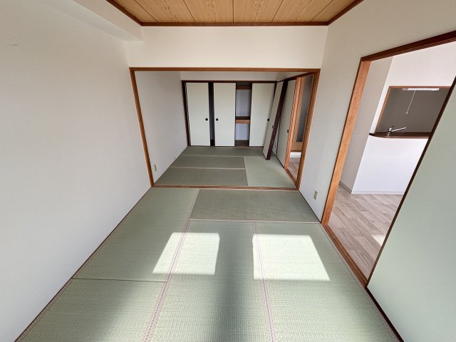 ウィスタリア藤の内装