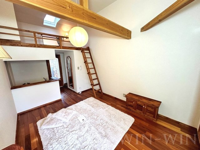 セザンヌ飯村 Aの居間・リビング