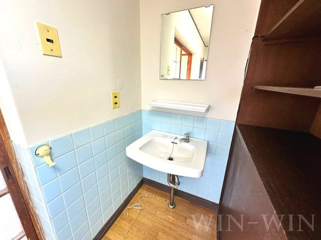 坂上アンビロンの独立洗面台