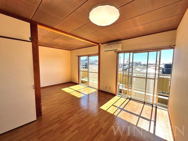 坂上アンビロンの居間・リビング