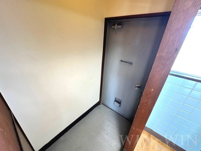 坂上アンビロンの玄関