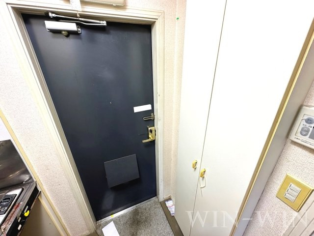 ユトリロ南栄の玄関