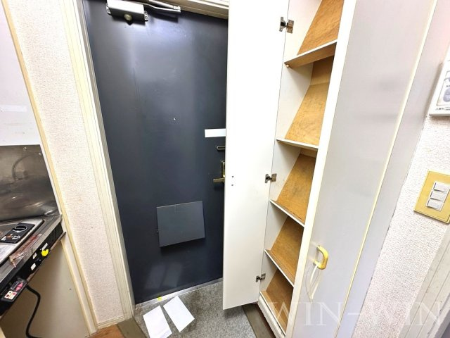 ユトリロ南栄の玄関