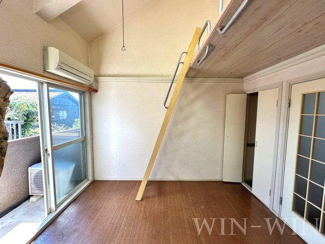 ユトリロ南栄の居間・リビング