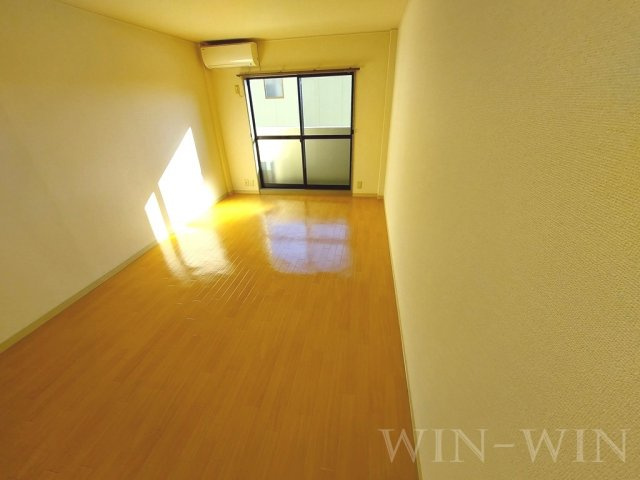 コーポカワムラの居間・リビング