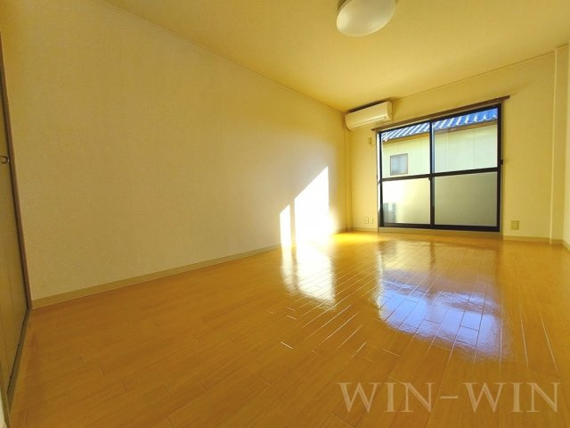 コーポカワムラの居間・リビング