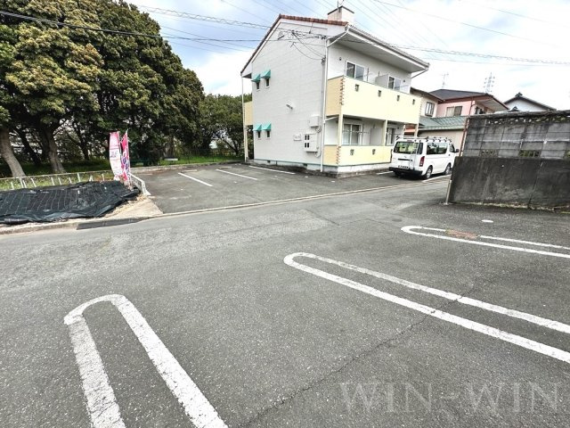 レインボウハイムの駐車場