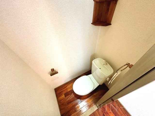 ユトリロ大岩のトイレ