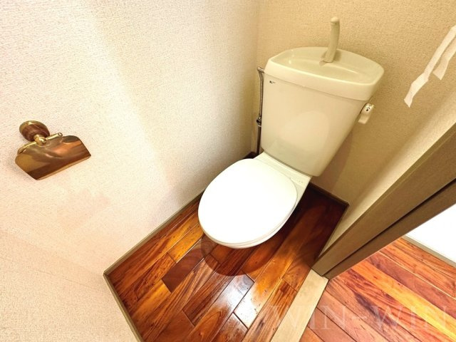 ユトリロ大岩のトイレ