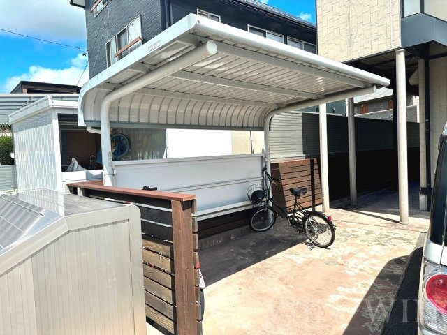 ユトリロ大岩のその他共用部分