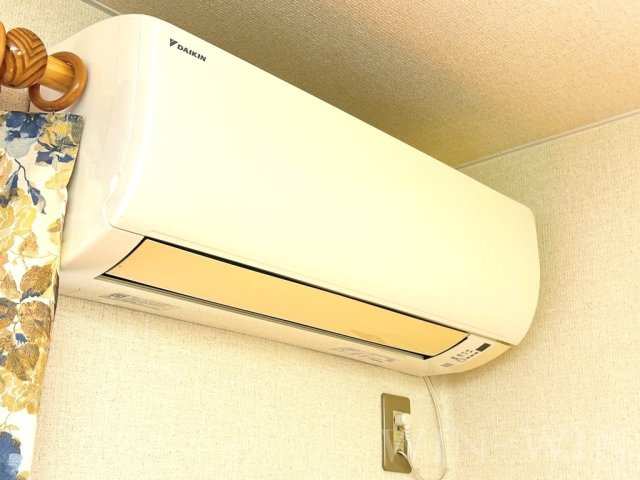 ユトリロ大岩の設備