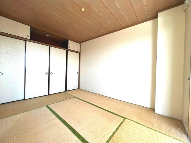 メゾンソレイユの和室