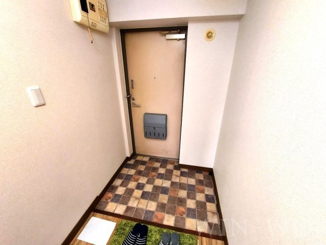 イーストパレスの玄関