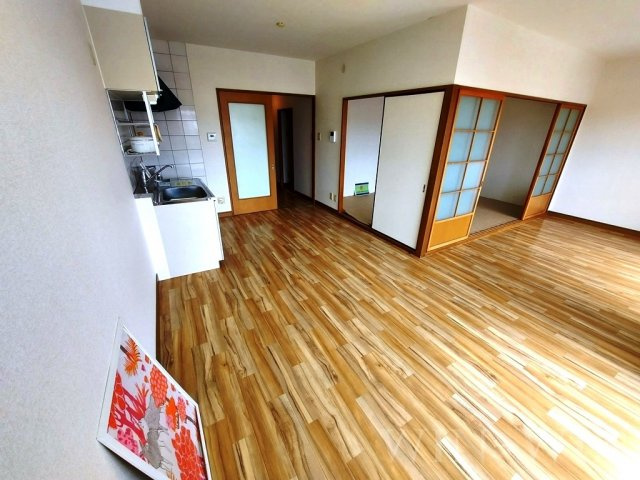 イーストパレスの居間・リビング