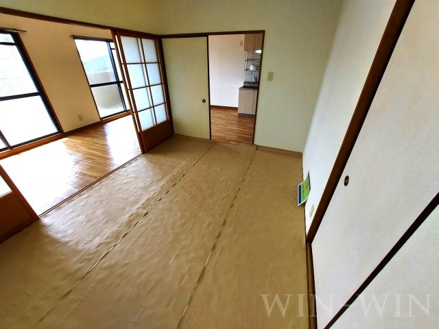 イーストパレスの和室