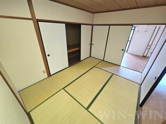 岩月ビルディングの和室