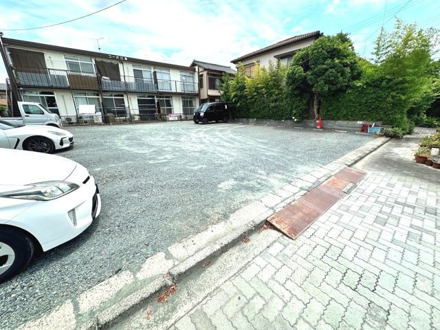 コーポ江島の駐車場
