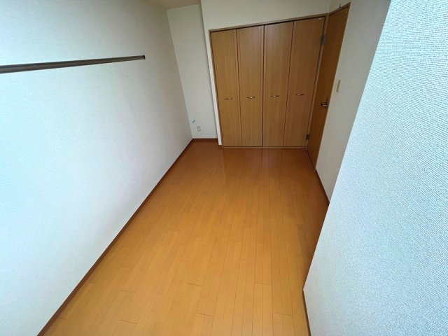 グランドガーデンツインステージ Nの寝室