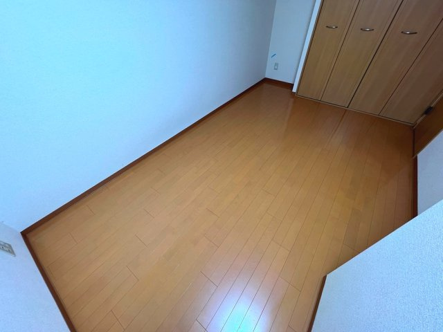 グランドガーデンツインステージ Nの寝室