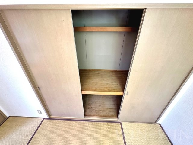 ユトリロ大岩の収納