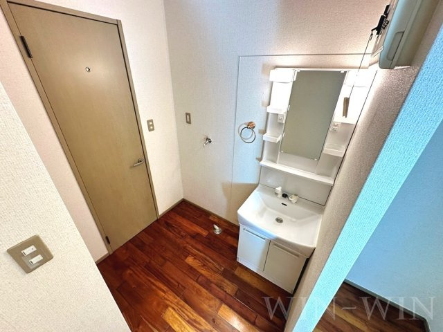 ユトリロ大岩の洗面所