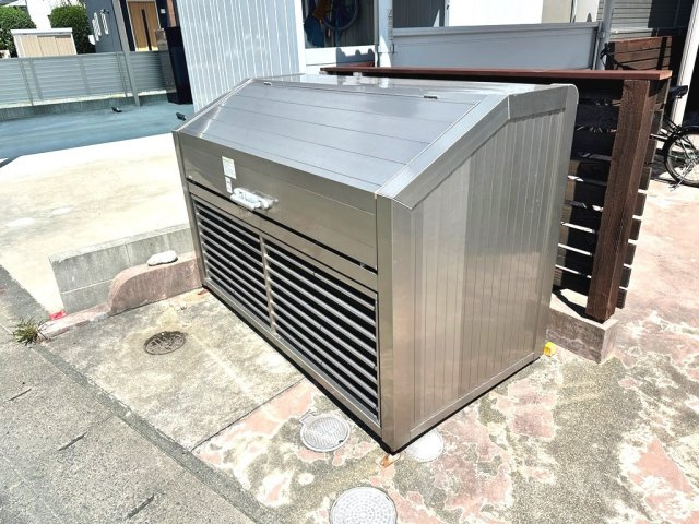 ユトリロ大岩のその他共用部分