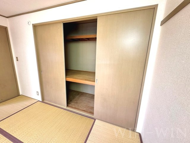 ユトリロ大岩の収納