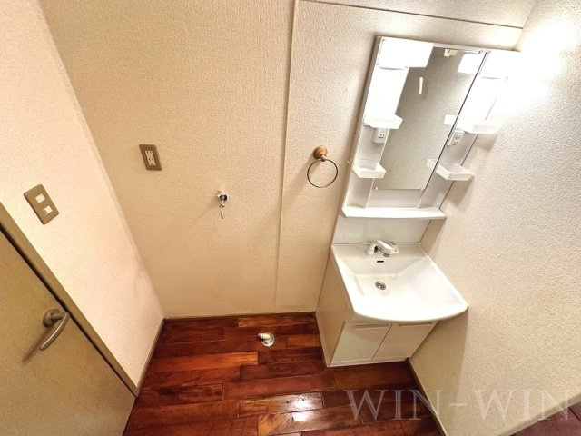 ユトリロ大岩の洗面所