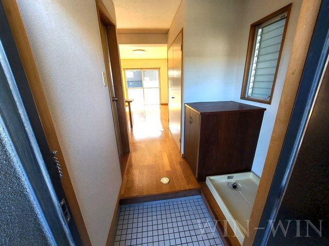 グラン・ドゥムールの玄関