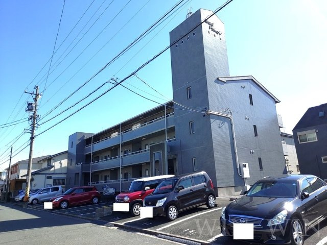 グラン・ドゥムールの外観