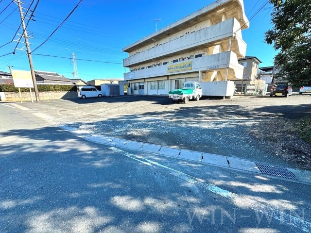 メッカ天伯の駐車場