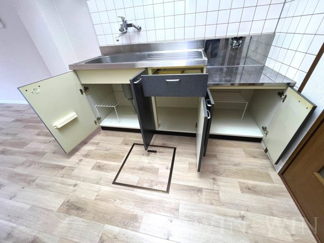 ヴィサージュ東森岡のキッチン