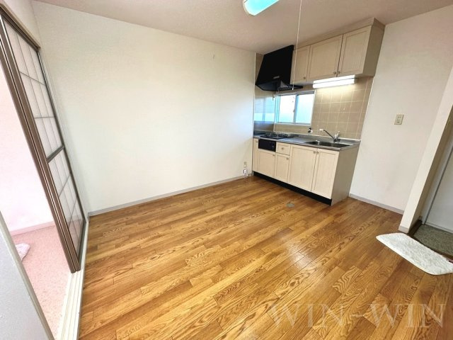 ユトリロ緑ヶ丘の居間・リビング|イメージ（同建物内別部屋の写真です）