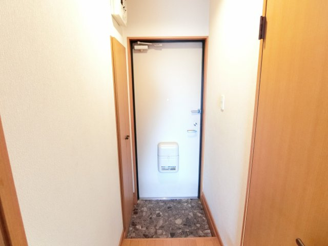 アイビーコート12の月の玄関|※現況優先
