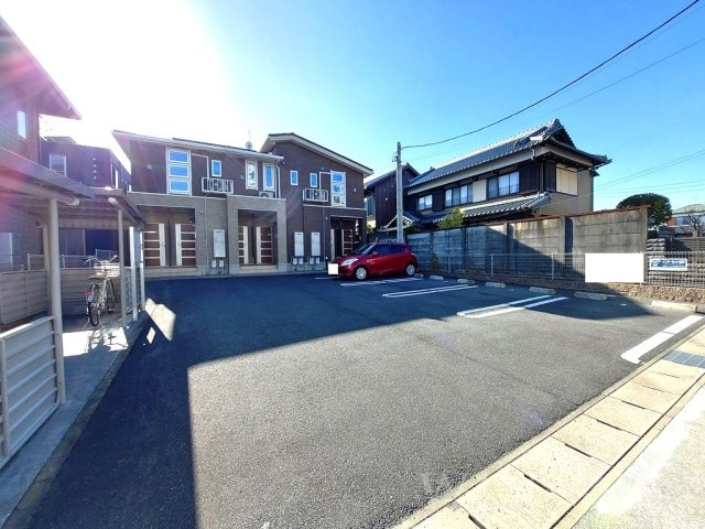 ベル クラールの駐車場