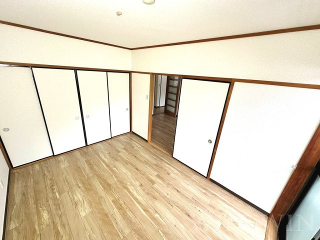 グリーンロード草間の寝室