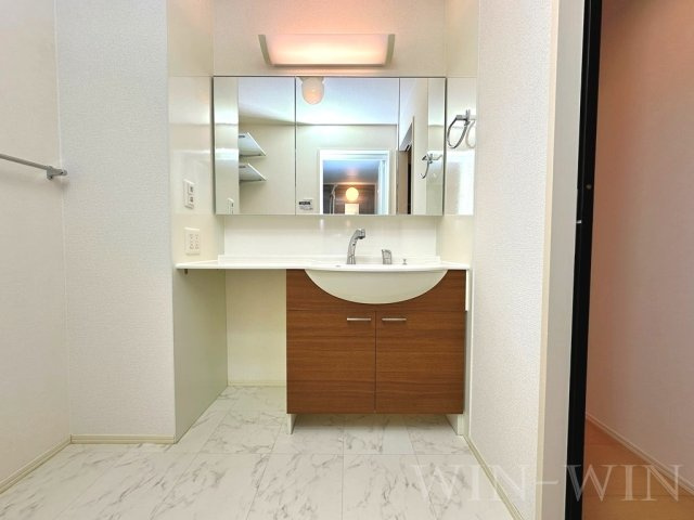 コンフォートの独立洗面台