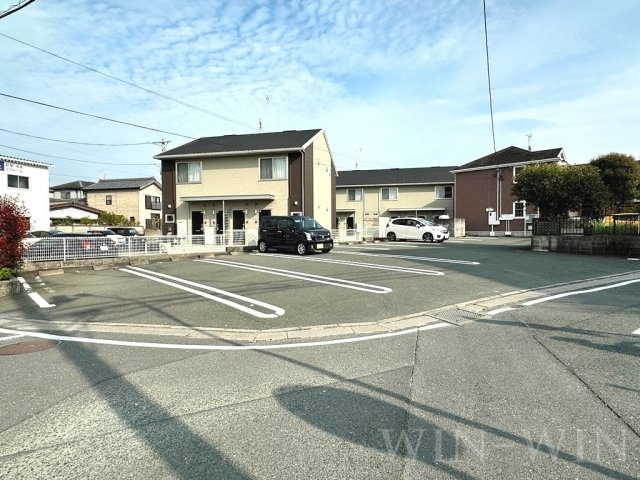 スウィート・アンジュの駐車場