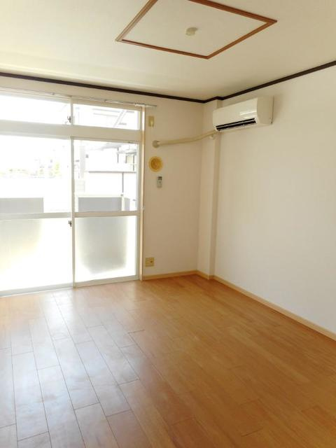 ニューシティタカの居間・リビング