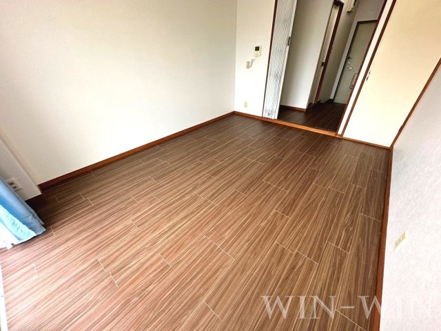 スカイビレッジアイセイの居間・リビング