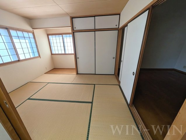 マロン・ドゥムールの和室