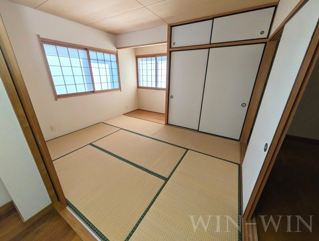 マロン・ドゥムールの和室