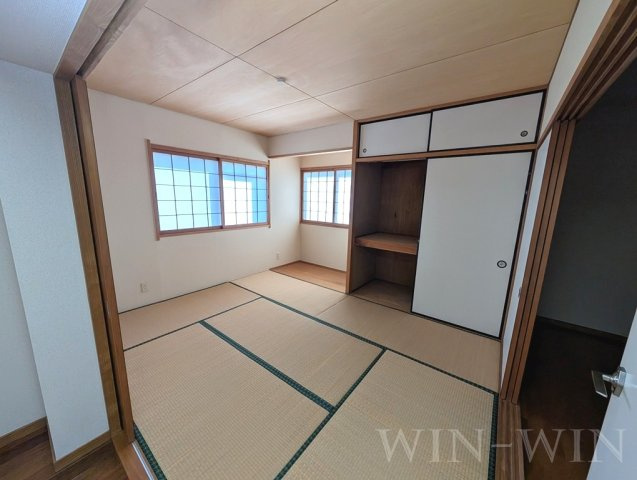 マロン・ドゥムールの和室