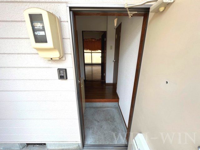 メゾンハクゴの玄関