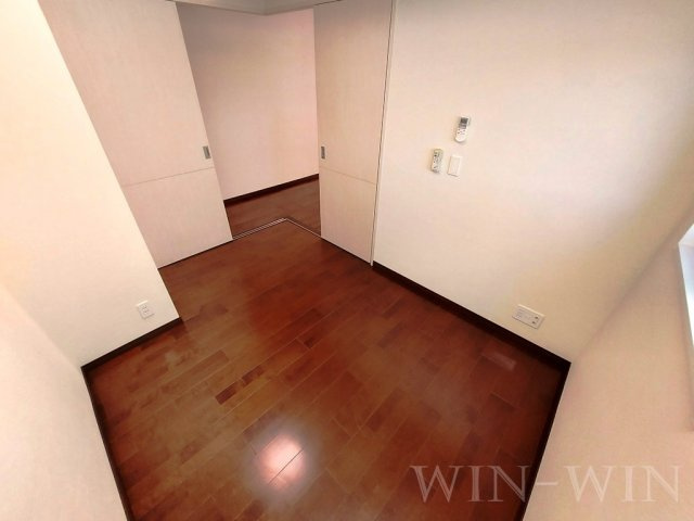 アン・ソレイユの寝室