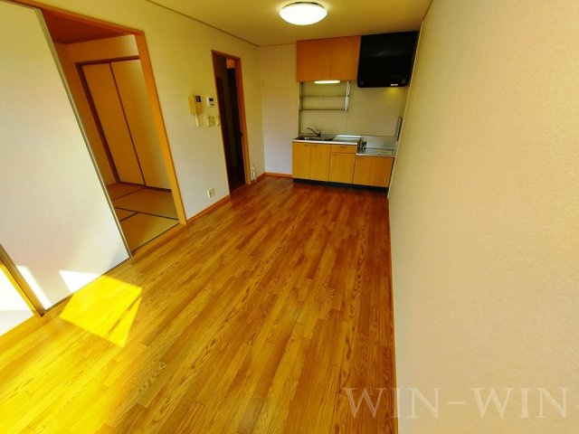 ウエストコート川崎の居間・リビング