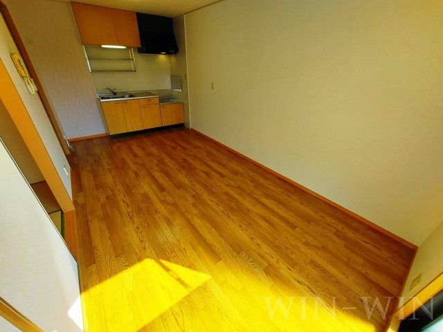 ウエストコート川崎の居間・リビング